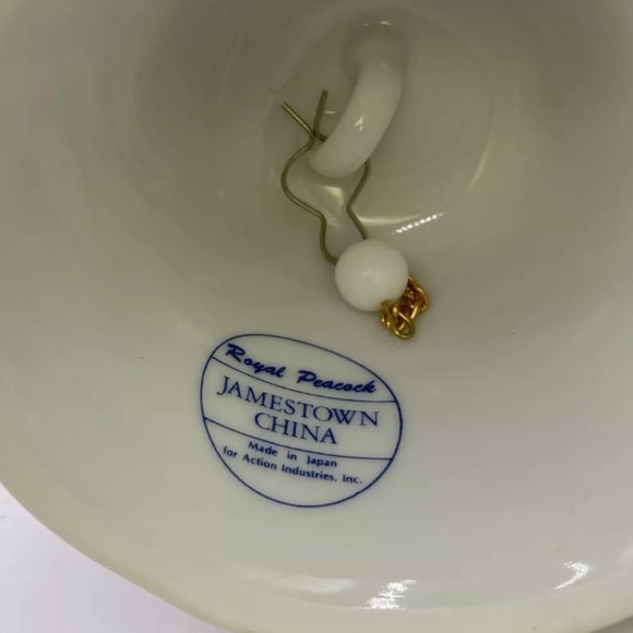 VINTAGE PORCELAIN JAPANESE BELL ROYAL PEACOCK JAMESTOWN CHINA MADE IN JAPAN - Picture 2 of 3